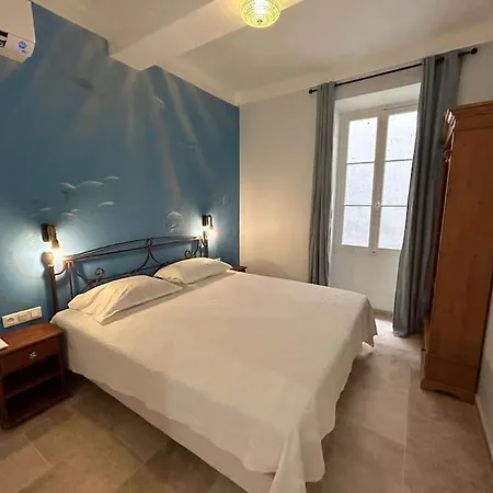 Rossetti Rosa Vieux 2 Bed Appartement Nice