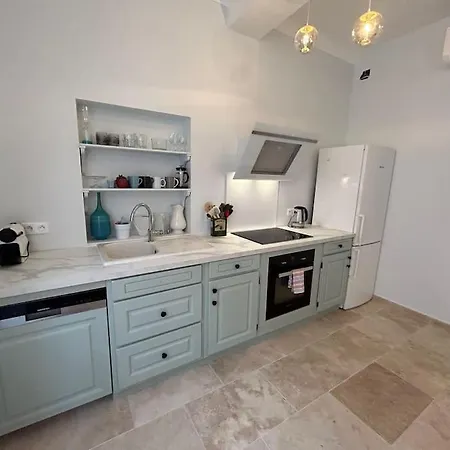 Rossetti Rosa Vieux 2 Bed Appartement