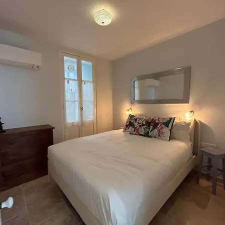 Rossetti Rosa Vieux 2 Bed * Nice